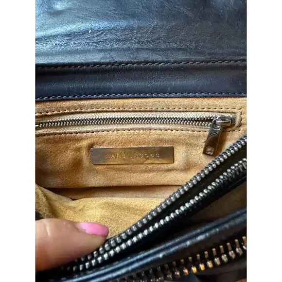 Mark Jacobs rare Vintage black leather bag with lock - Picture 10 of 16